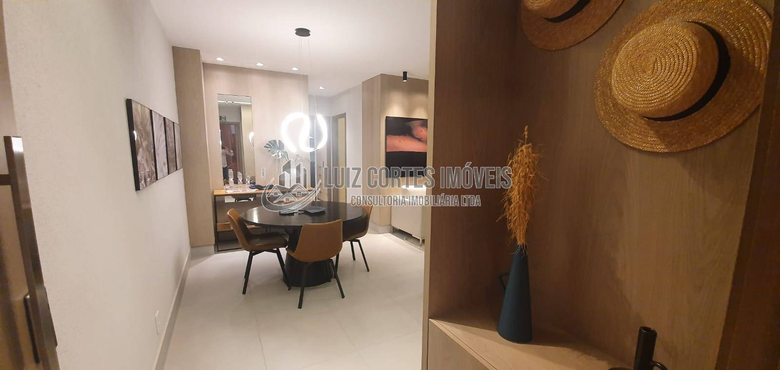 Apartamento à venda com 2 quartos, 86m² - Foto 1