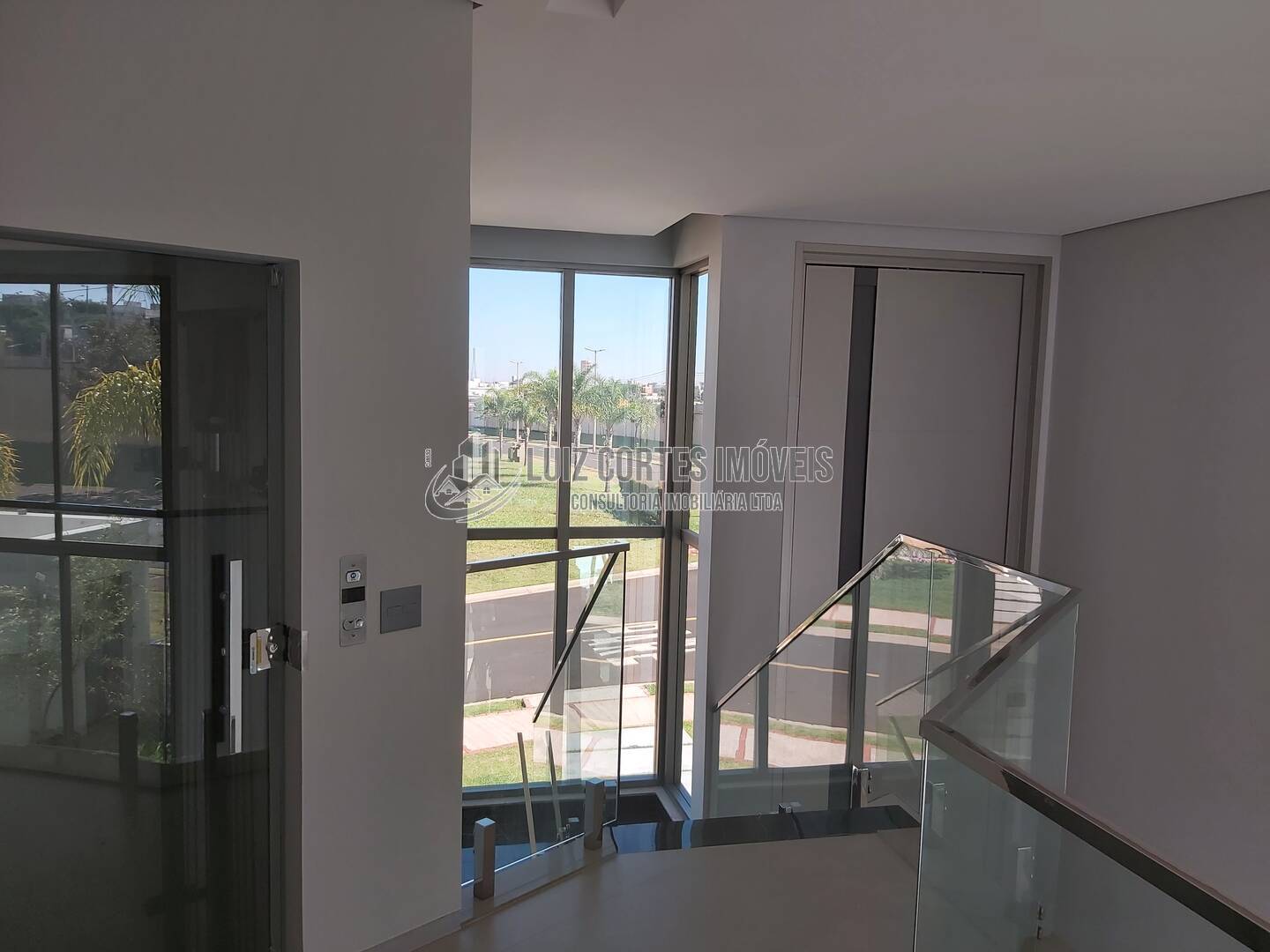 Casa à venda com 5 quartos, 381m² - Foto 10