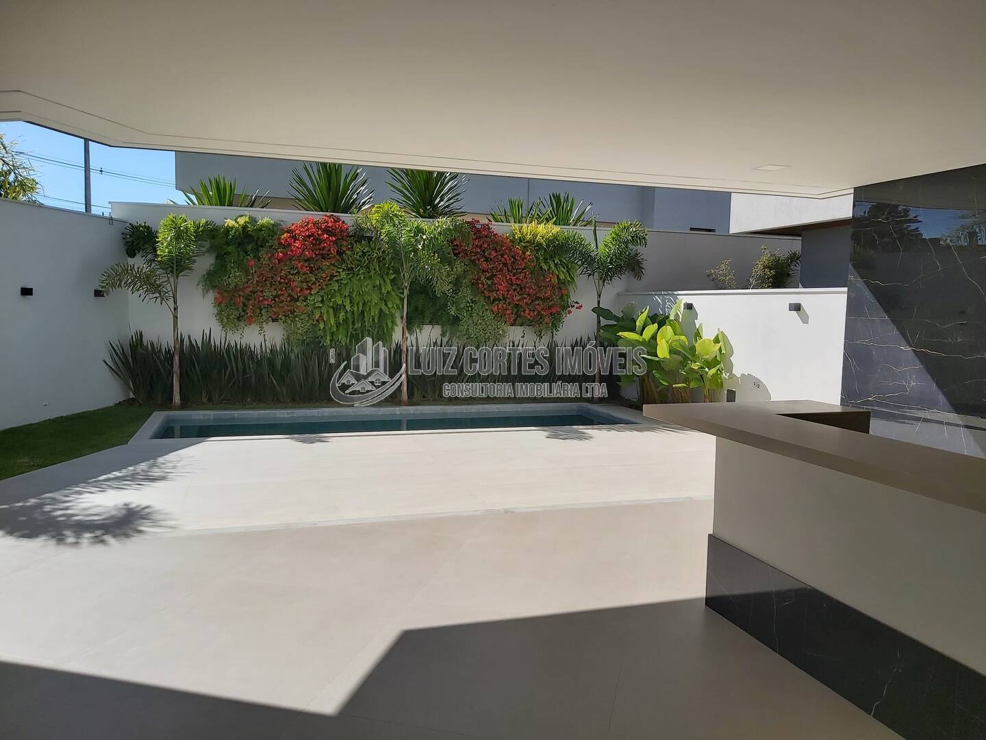 Casa à venda com 5 quartos, 381m² - Foto 1