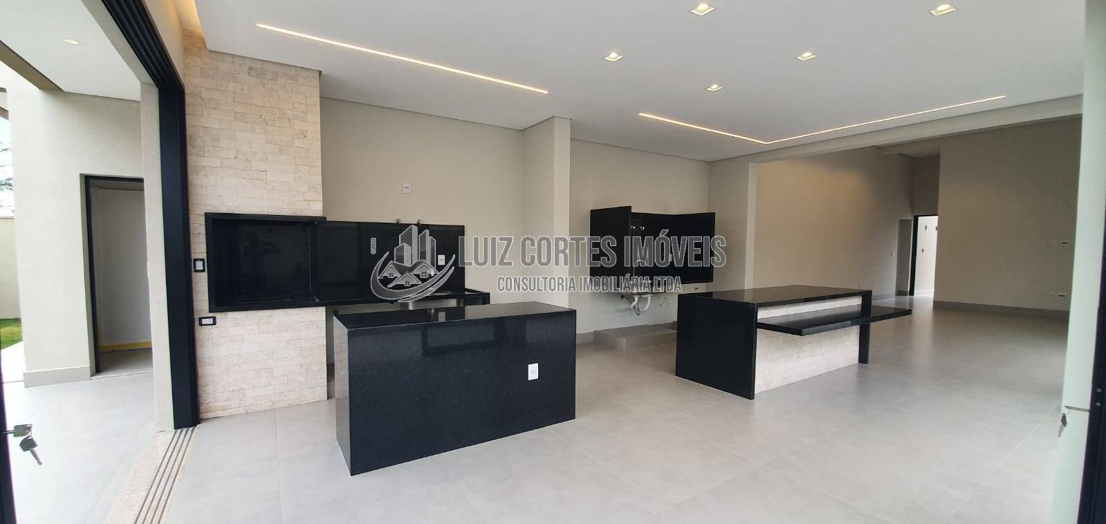 Casa à venda com 4 quartos, 228m² - Foto 13