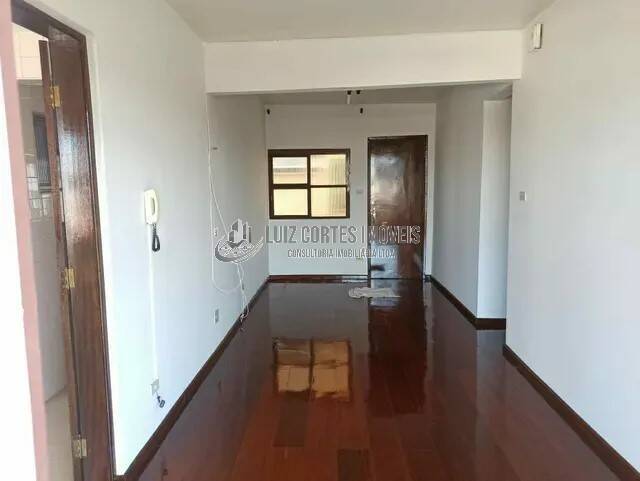 Apartamento à venda com 3 quartos, 117m² - Foto 2