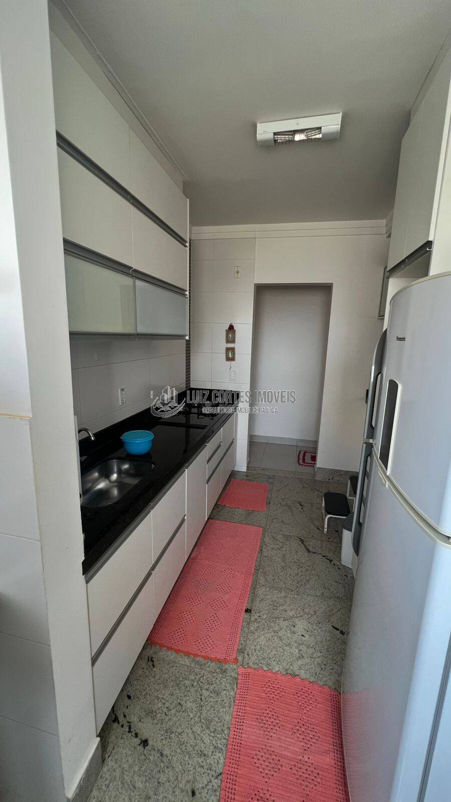 Apartamento à venda com 2 quartos, 70m² - Foto 5