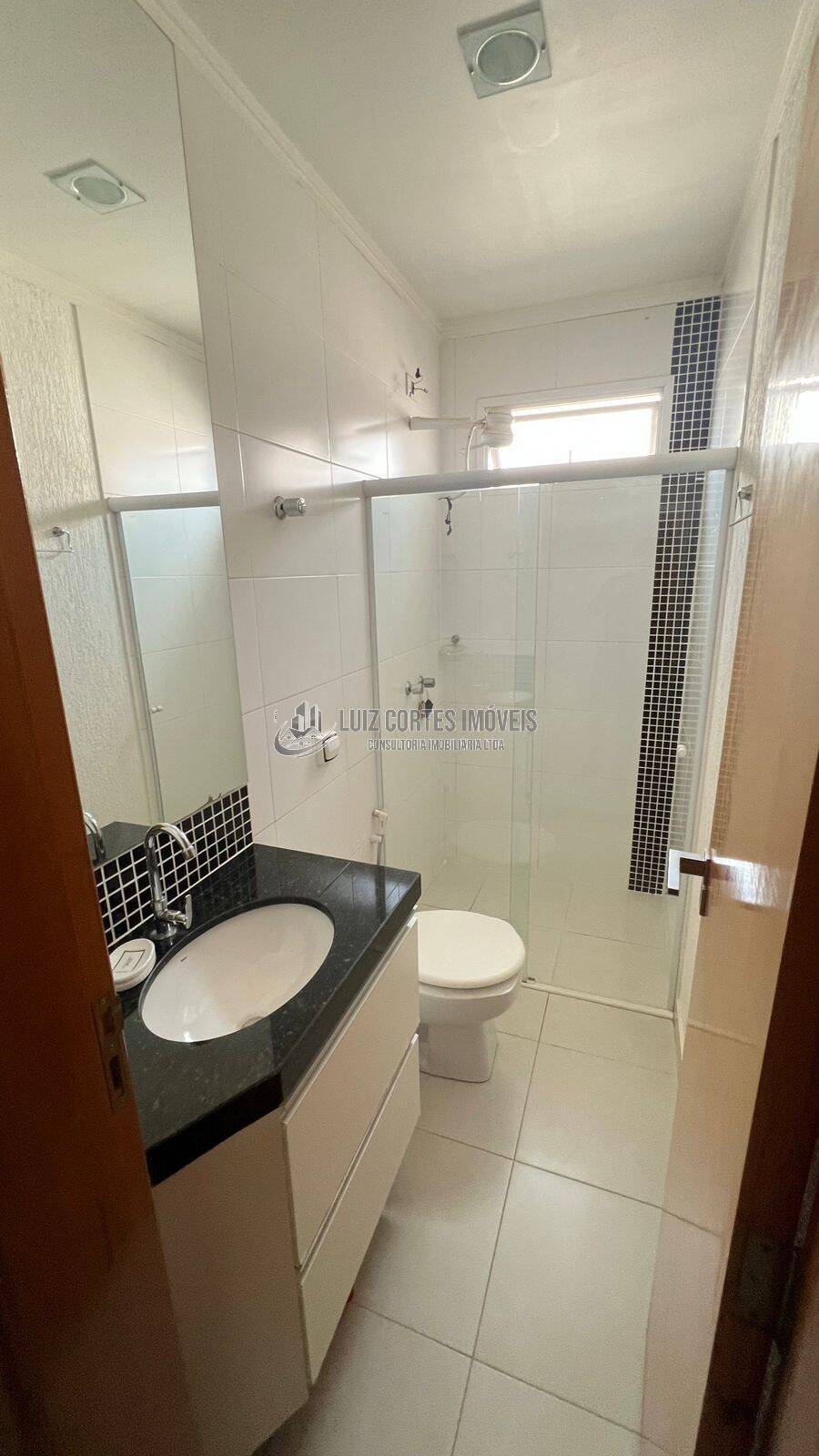 Apartamento à venda com 2 quartos, 70m² - Foto 13