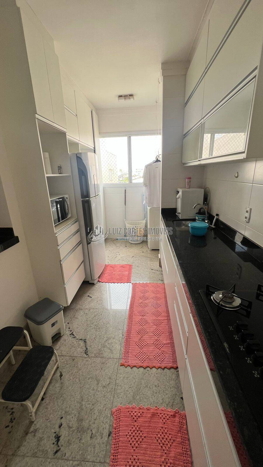 Apartamento à venda com 2 quartos, 70m² - Foto 7