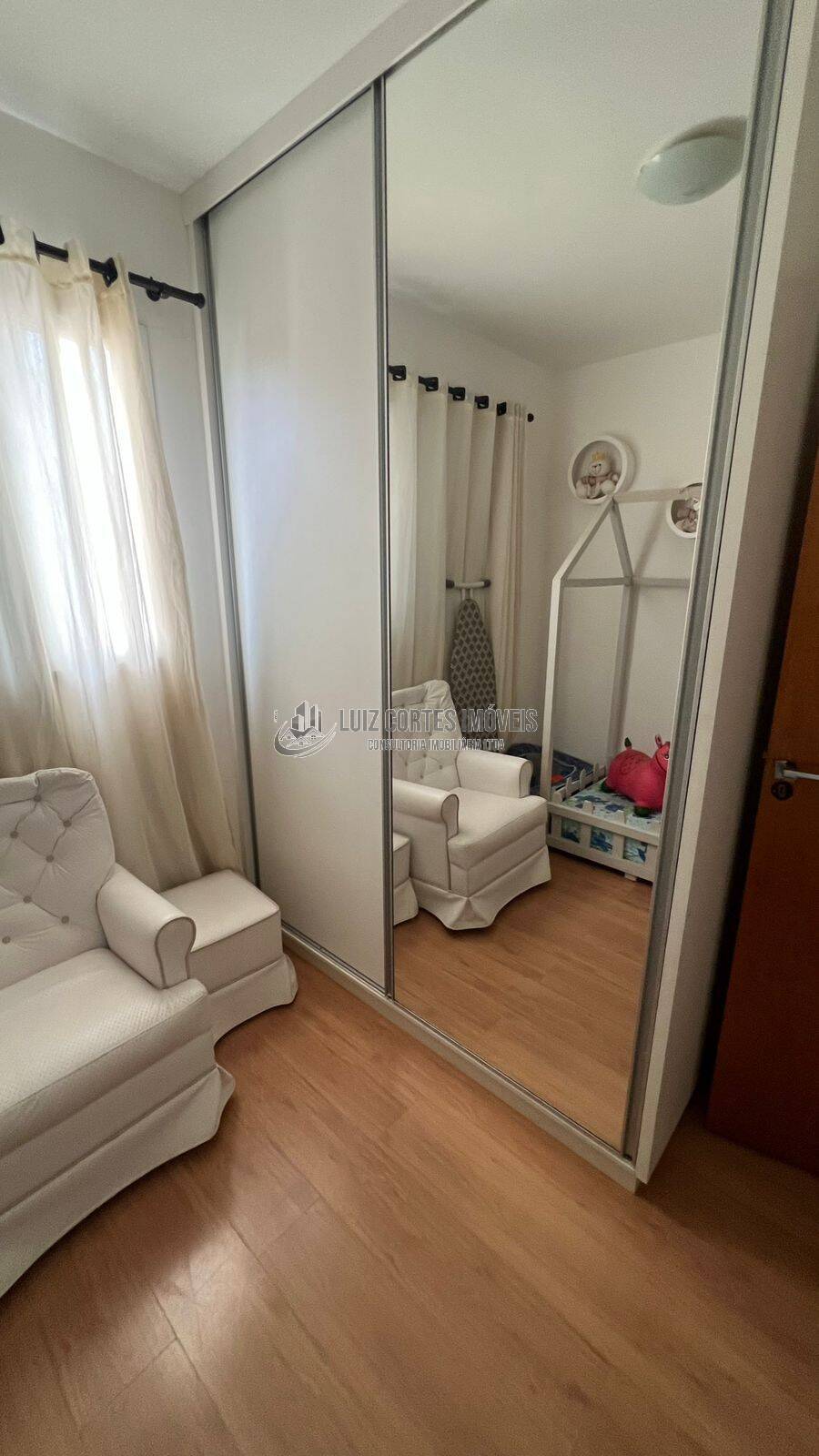 Apartamento à venda com 2 quartos, 70m² - Foto 10