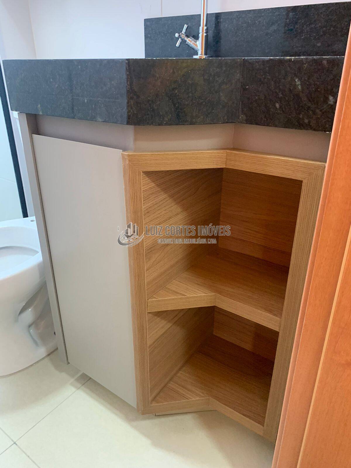 Apartamento à venda com 2 quartos, 64m² - Foto 24