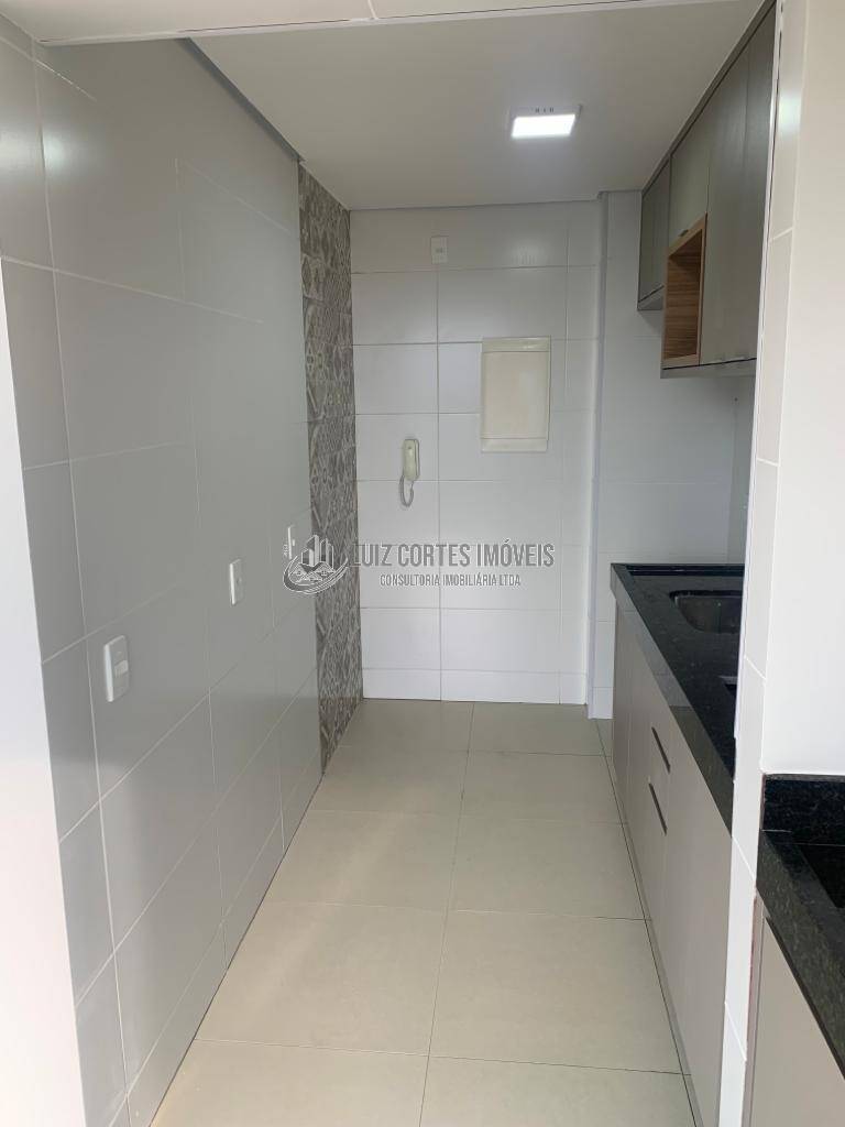 Apartamento à venda com 2 quartos, 64m² - Foto 17