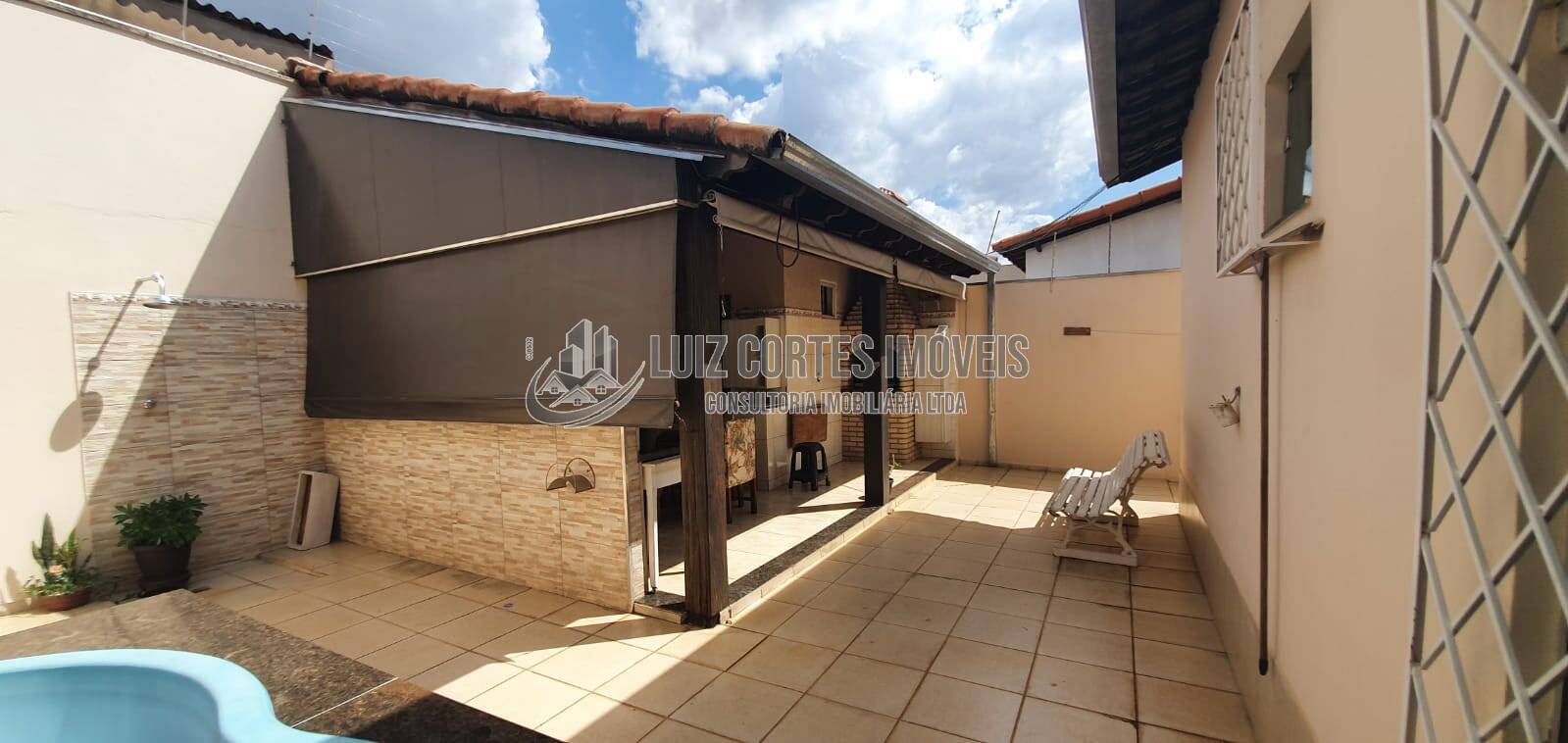 Casa à venda com 3 quartos, 250m² - Foto 38