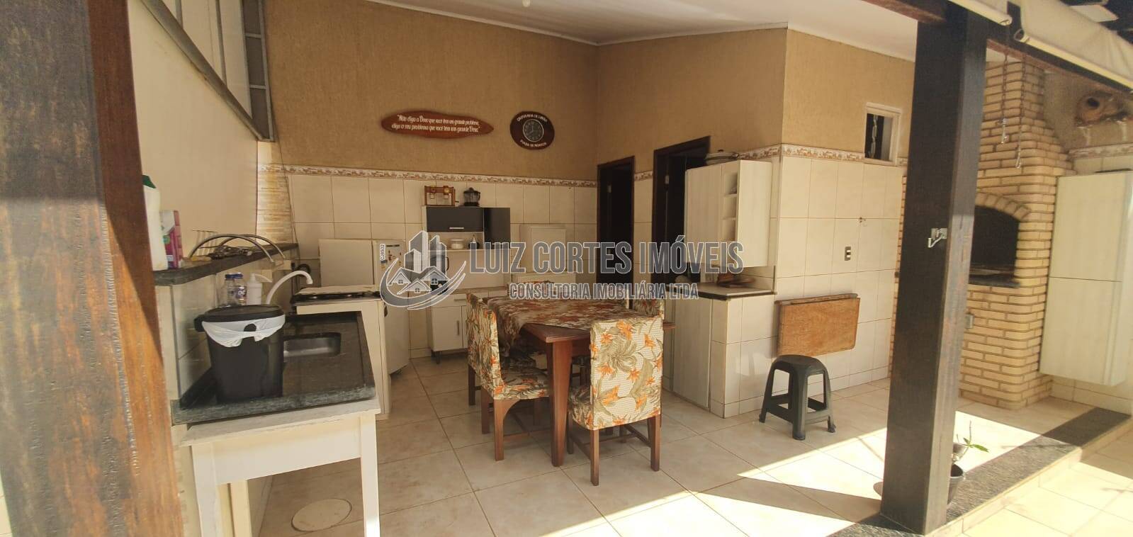 Casa à venda com 3 quartos, 250m² - Foto 36