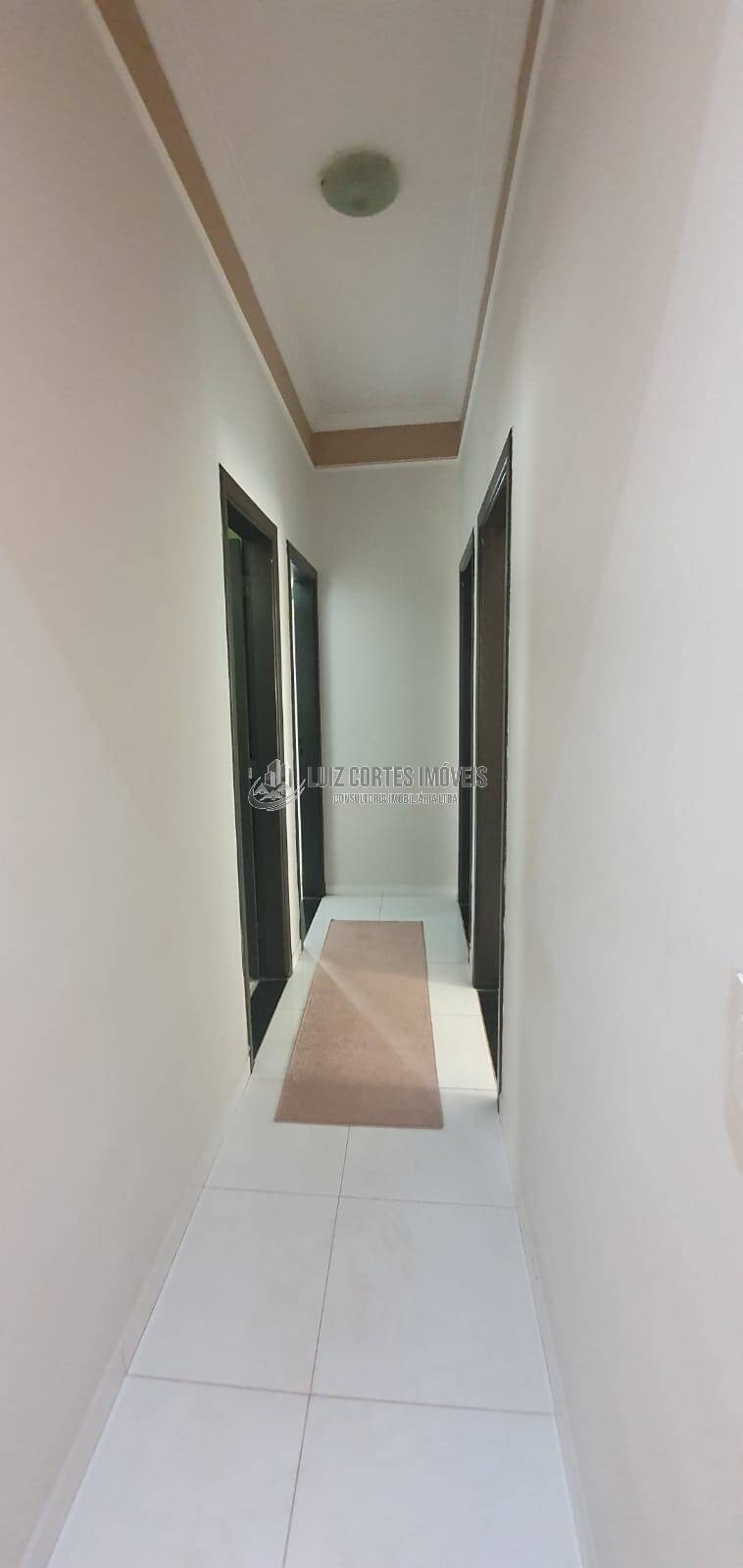 Casa à venda com 3 quartos, 250m² - Foto 13