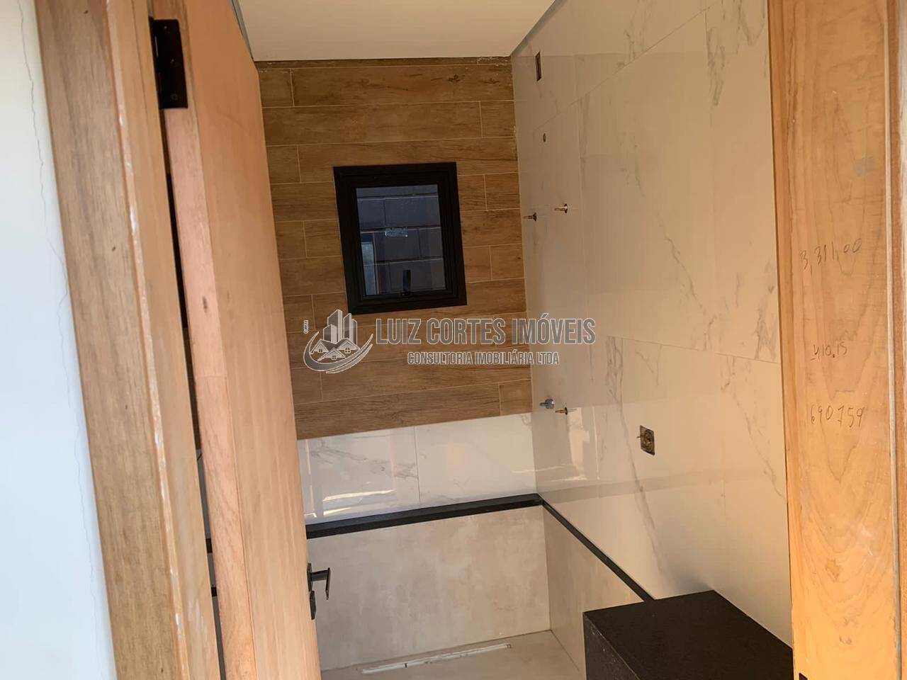 Casa à venda com 3 quartos, 250m² - Foto 37