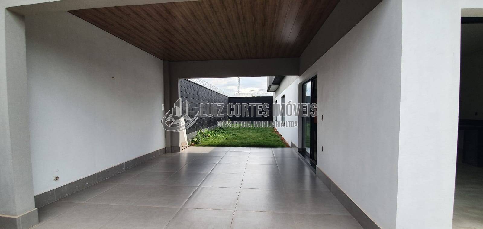 Casa à venda com 3 quartos, 250m² - Foto 7