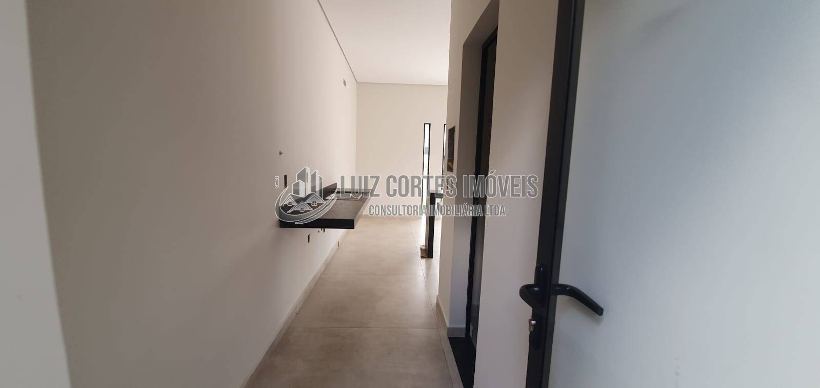 Casa à venda com 3 quartos, 250m² - Foto 22