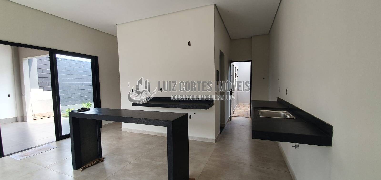 Casa à venda com 3 quartos, 250m² - Foto 11