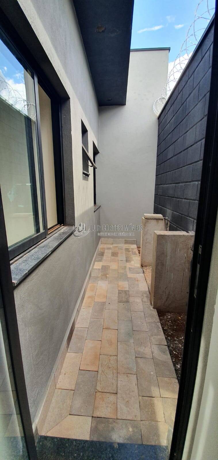 Casa à venda com 3 quartos, 250m² - Foto 18