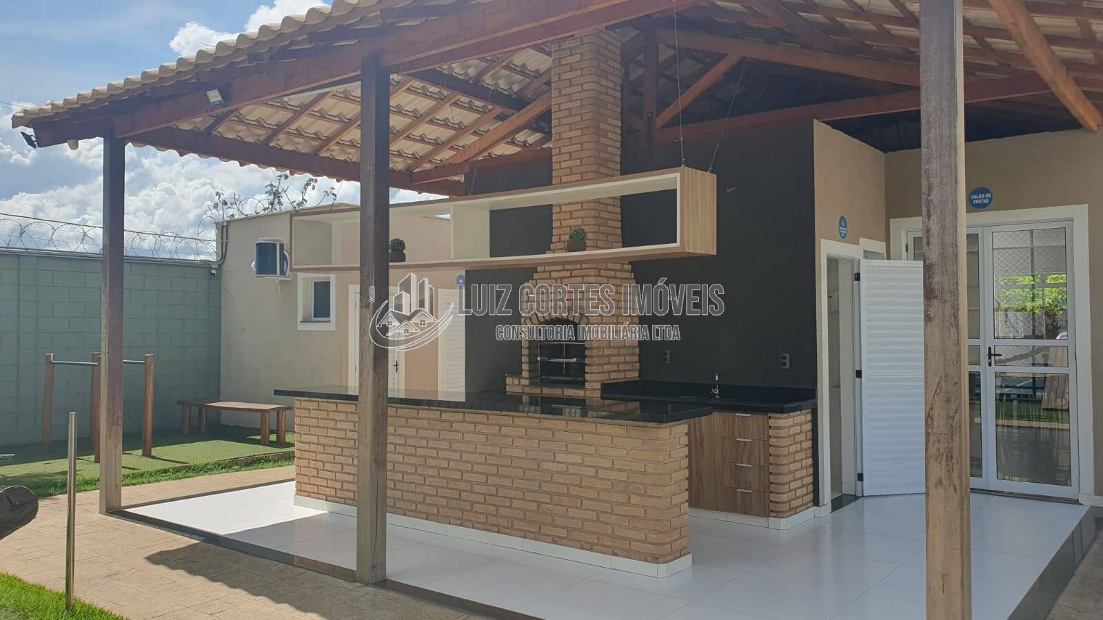 Apartamento à venda com 2 quartos, 44m² - Foto 4