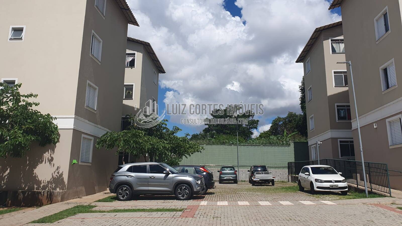 Apartamento à venda com 2 quartos, 44m² - Foto 21