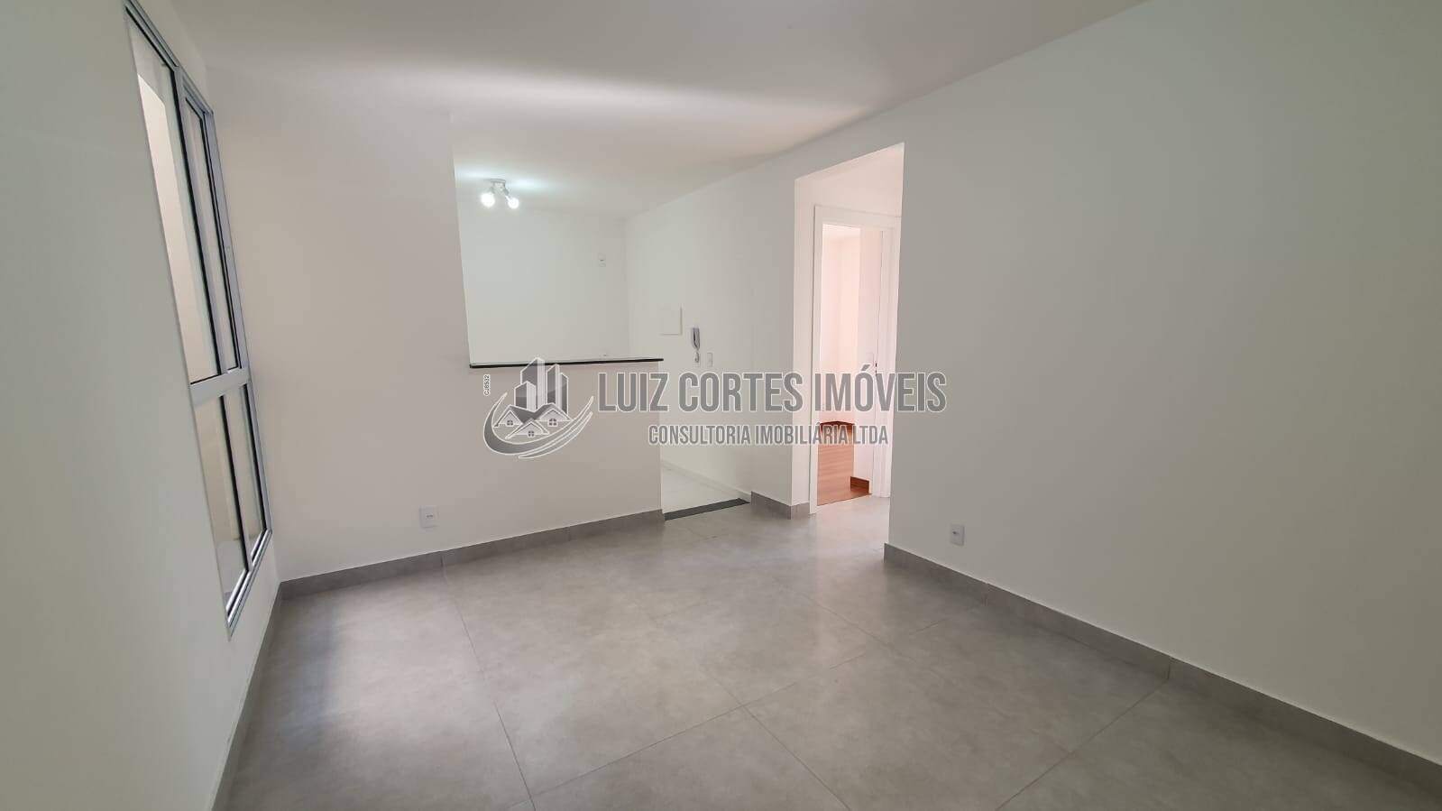 Apartamento à venda com 2 quartos, 44m² - Foto 25